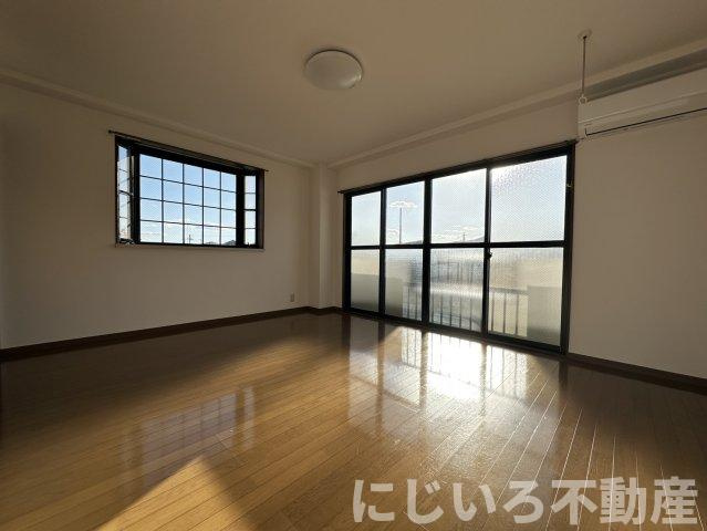 パレスノアの居間・リビング