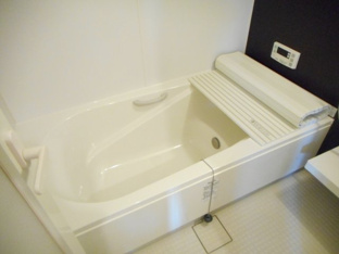 ゆったり過ごせるお風呂です