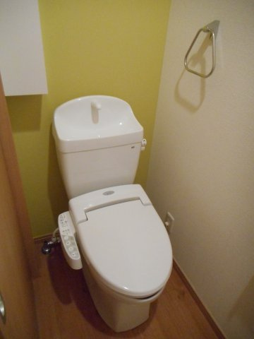 清潔感のあるトイレです