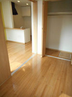 使い勝手のいい寝室です