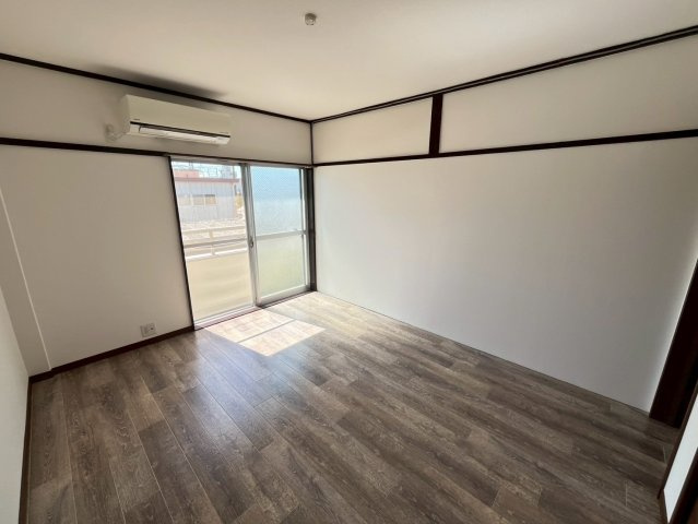 カーサ.＋の洋室