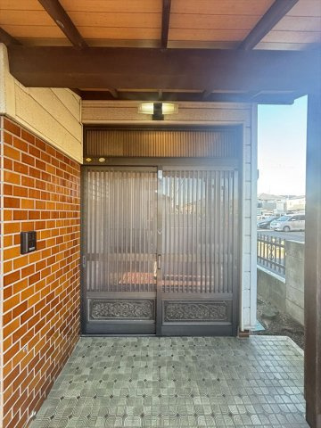 清地６丁目貸家の玄関|落ち着いた玄関です