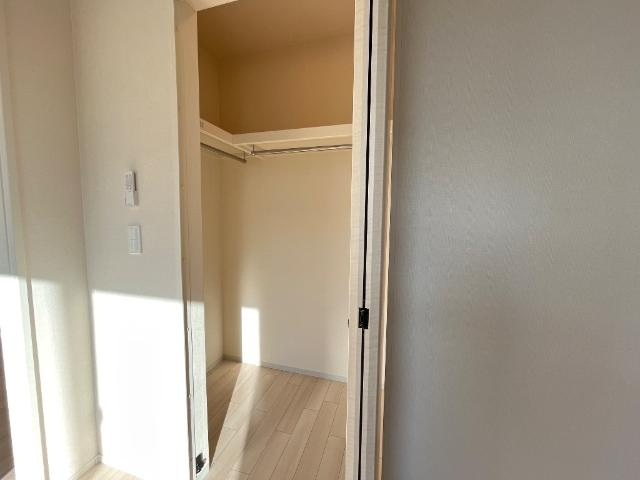 藤の収納|ウォークインクローゼット