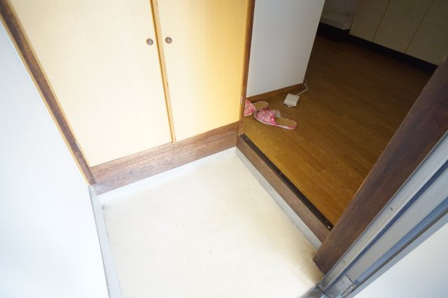 コーポ華の玄関