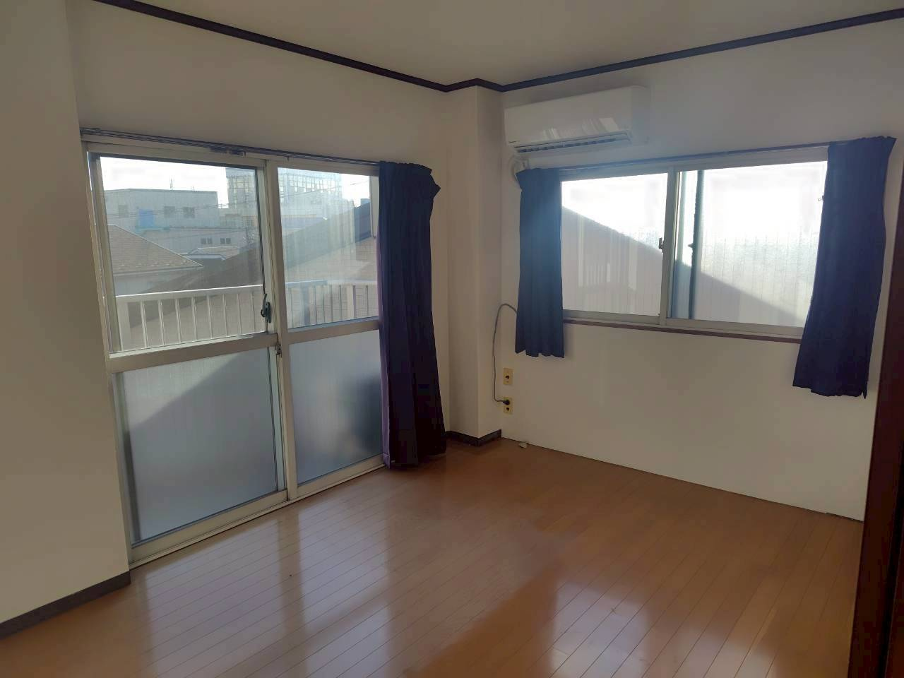 ビッグ武蔵野与野の内装|明るい色調の室内です