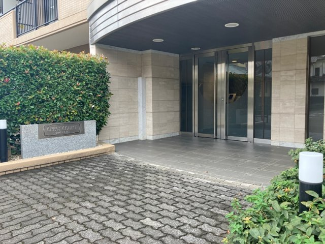 クレストコート上尾のエントランス|ゆとりのあるエントランスです