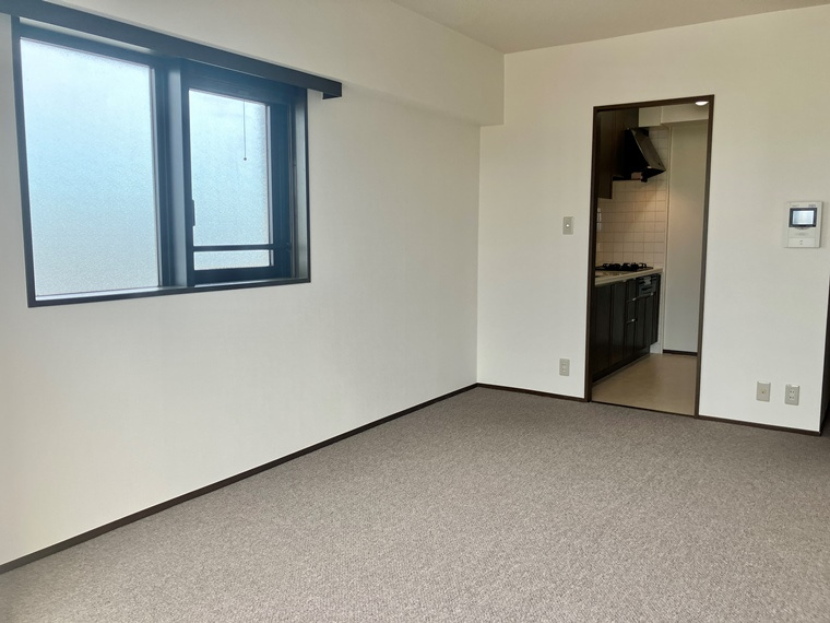 クレストコート上尾の居間・リビング|使いやすい居間です