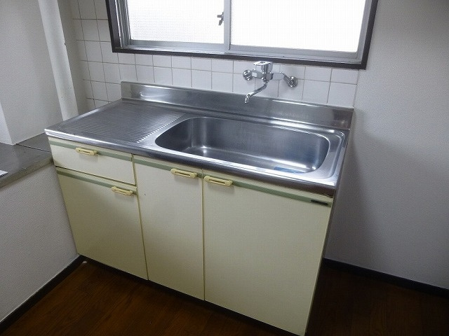 丸山コーポのキッチン|使いやすいキッチンです