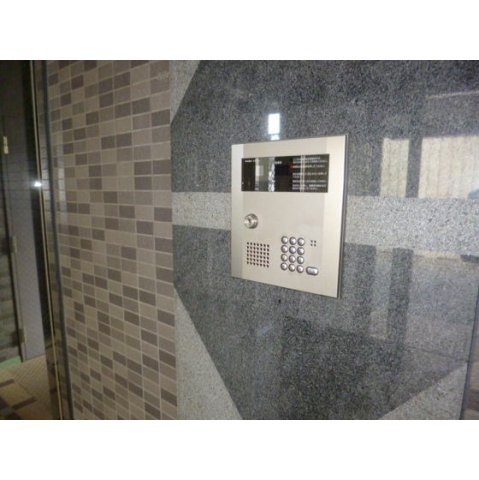 ゆとりのあるエントランスです