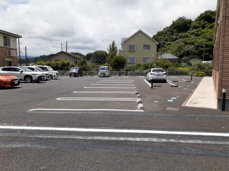 【駐車場】