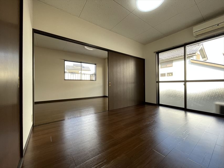 広々とした洋室です