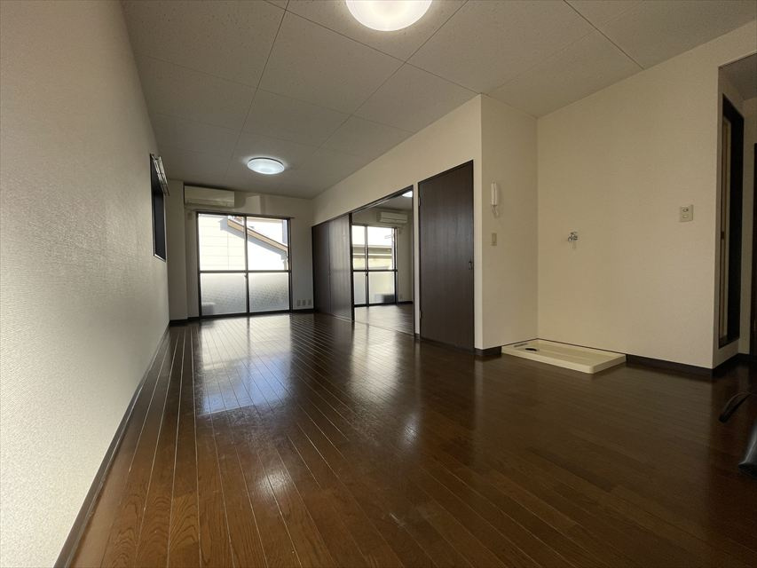 こちらの居間で趣味の時間をお楽しみください