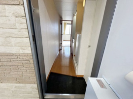 シンプルで使いやすい玄関です