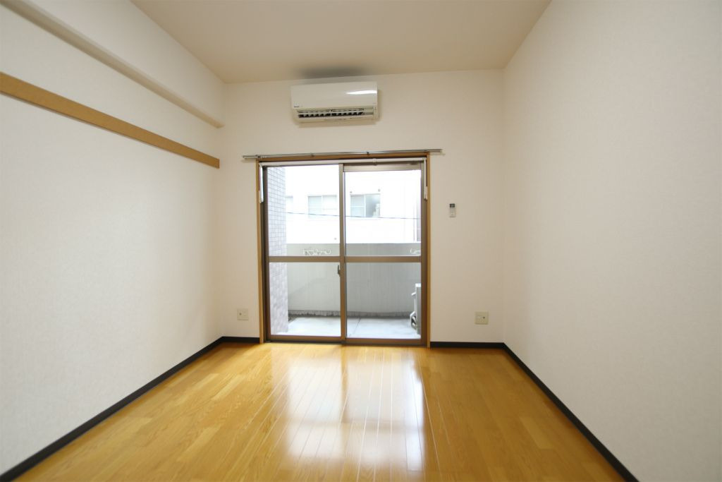 リファレンス天神の居間・リビング