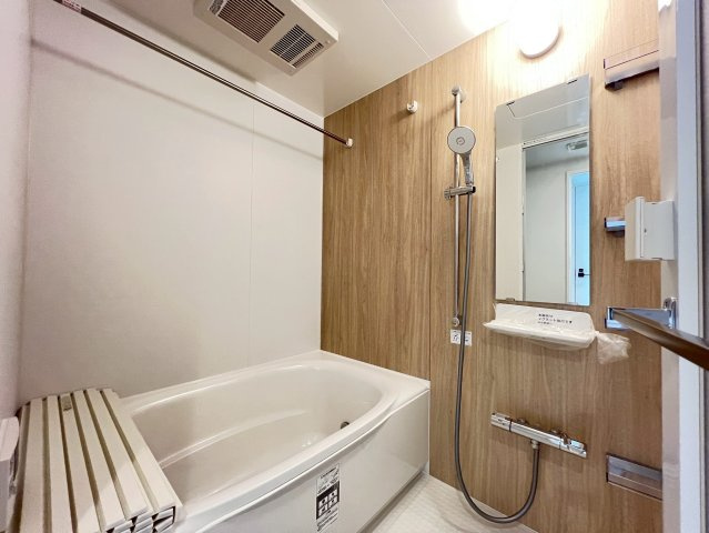 コンフォリア・リヴ大阪本町の浴室