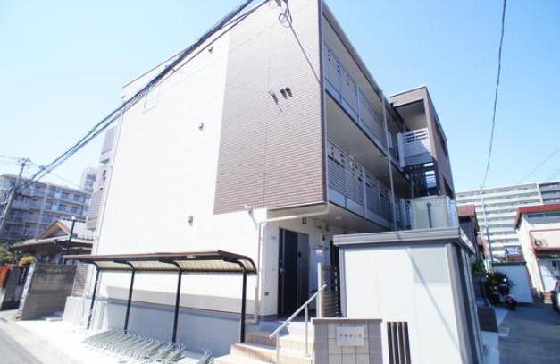 アウティスの外観