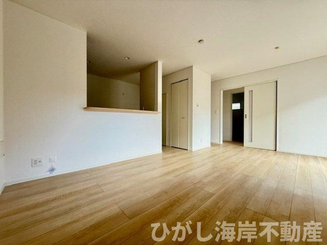平塚市四之宮7丁目　新築戸建　全2棟のダイニング|17.2帖　LDK