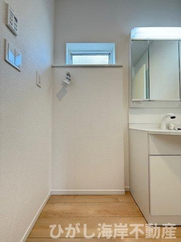 平塚市四之宮7丁目　新築戸建　全2棟のランドリースペース|洗濯機置場