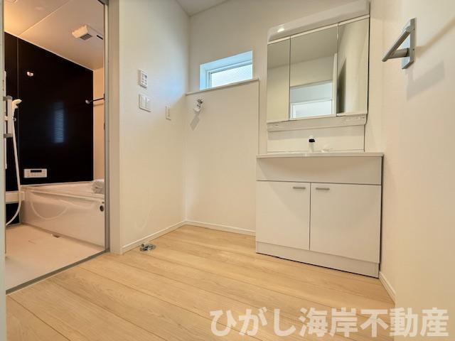 平塚市四之宮7丁目　新築戸建　全2棟の脱衣所|脱衣スペース