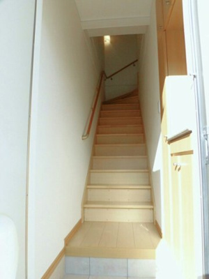 【玄関】 | リーヴァ菅池Ｂ | シンプルで使いやすい玄関です