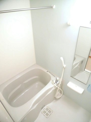 【浴室】 | リーヴァ菅池Ｂ | 落ち着いた空間のお風呂です