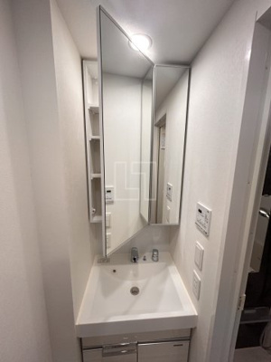 【独立洗面台】 | ルネフラッツ谷町四丁目 | ルネフラッツ谷町四丁目　独立洗面化粧台