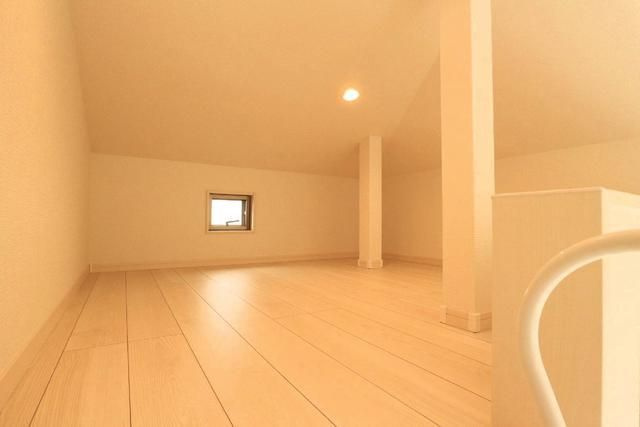 Ｌａ　Ｌｕｃｅ明大前のエントランス|■ロフト■ダウンライト■採光