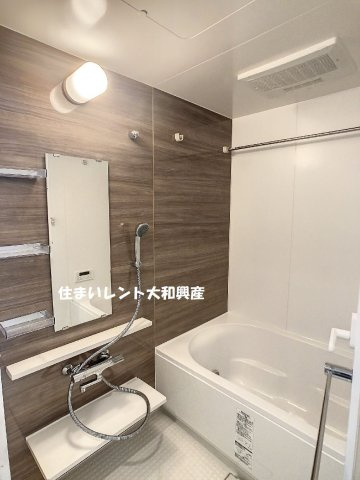 Ani-mo（アニーモ）の浴室