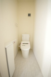 【トイレ】 | 府中市紅葉丘1丁目　新築戸建て（全2棟）1号棟　4790万円