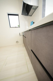 【キッチン】 | 府中市紅葉丘1丁目　新築戸建て（全2棟）1号棟　4790万円