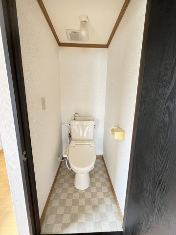 ルナハイツ Part 3のトイレ|温水洗浄便座トイレ