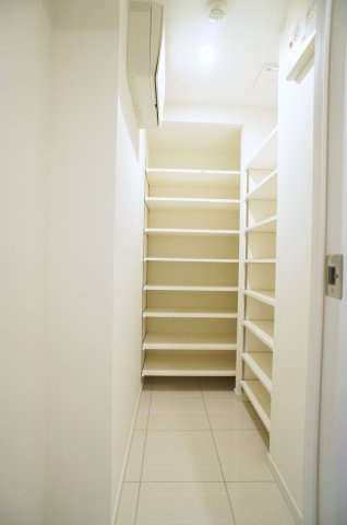 プライムメゾン江古田の杜ウェストの収納