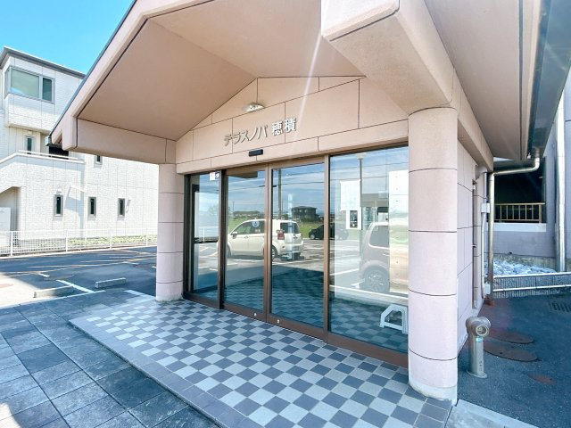 テラスノバ穂積のエントランス