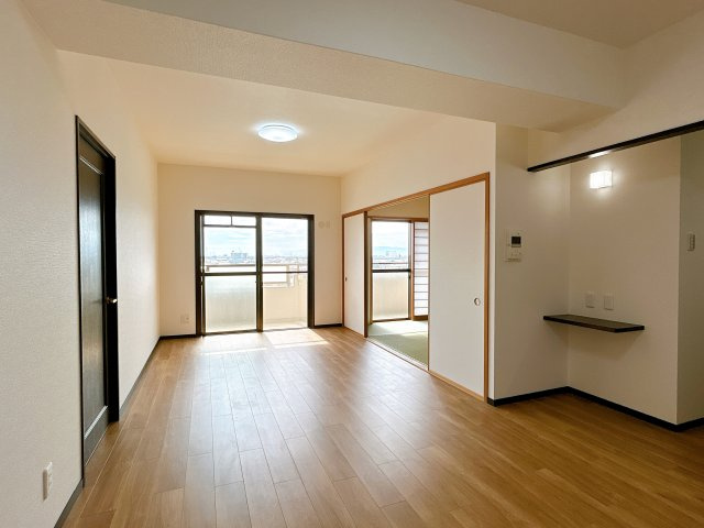 テラスノバ穂積の居間・リビング