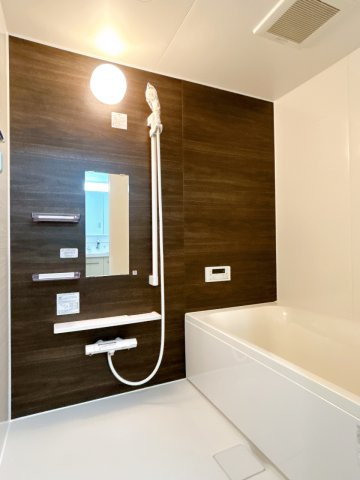 テラスノバ穂積の浴室
