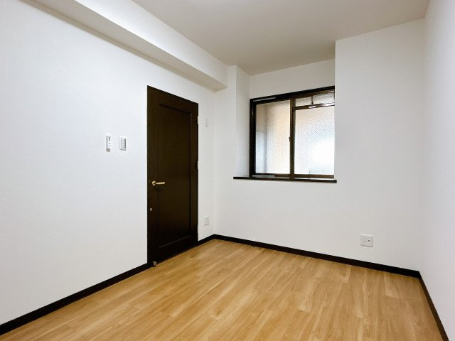 テラスノバ穂積の洋室