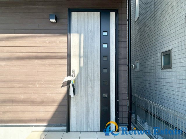 新築戸建　茅ヶ崎市香川4丁目の玄関