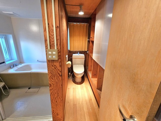 三輪６丁目中古一戸建のトイレ