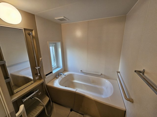 三輪６丁目中古一戸建の浴室