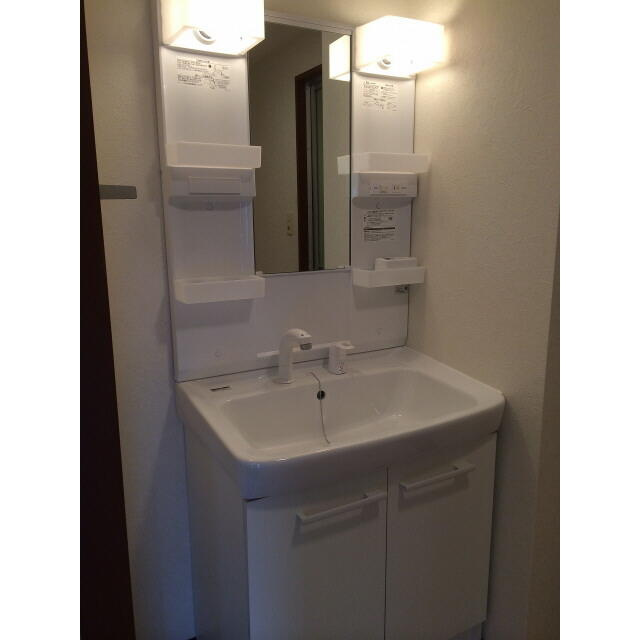 プラトゥモリの独立洗面台