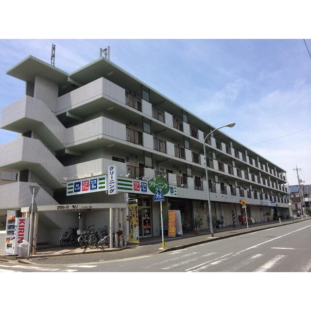 プラトゥモリの外観