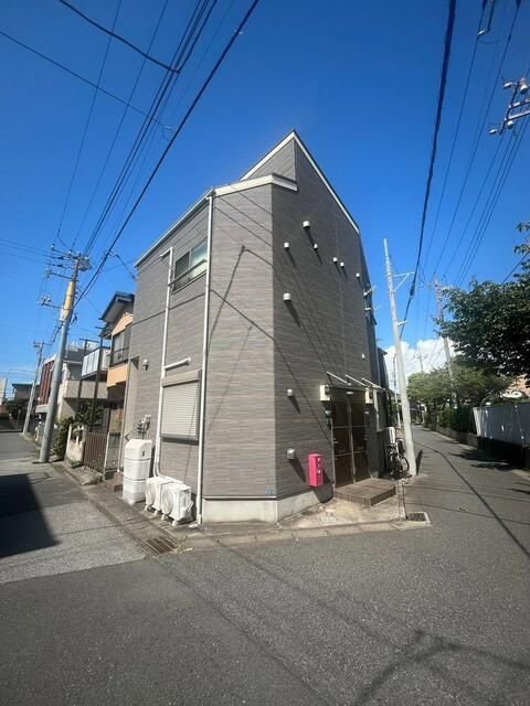 クレセル本千葉の外観