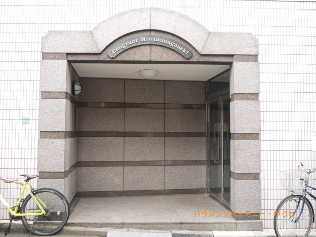 【エントランス】 | エミグランド南長崎 | 清廉とされたエントランスになっています。