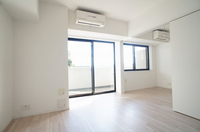 プライムメゾン江古田の杜ウェストの居間・リビング