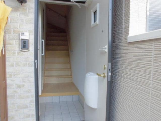 プロムナード弐番館の玄関