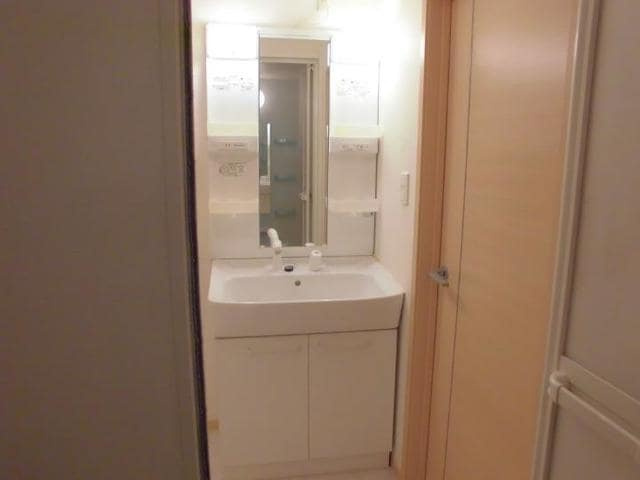 プロムナード弐番館の独立洗面台