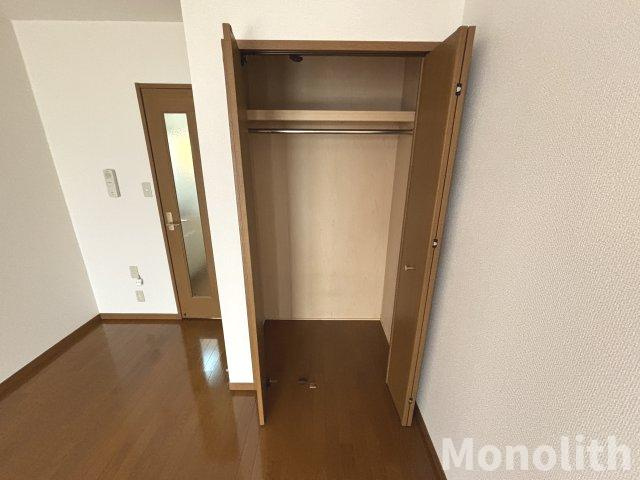 コート・エクラン光の収納