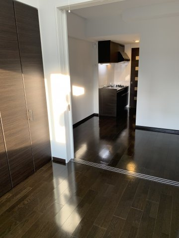 扇町公園プライマリーワンの居間・リビング|ゆったり過ごせるリビングです