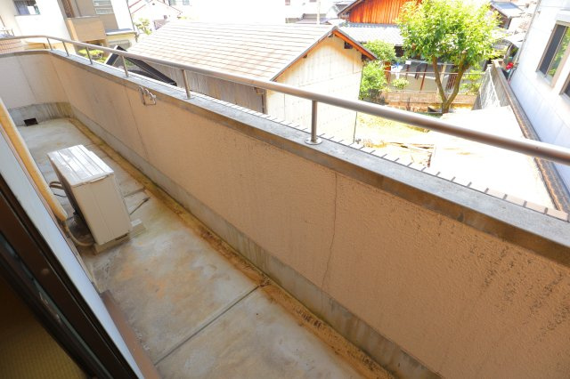 サニーコート菜畑のバルコニー