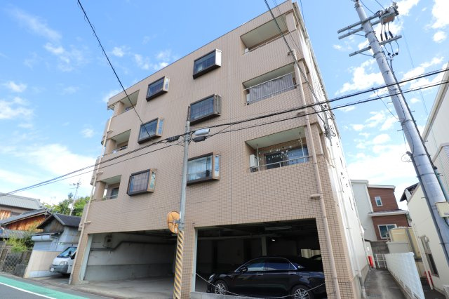 サニーコート菜畑の外観